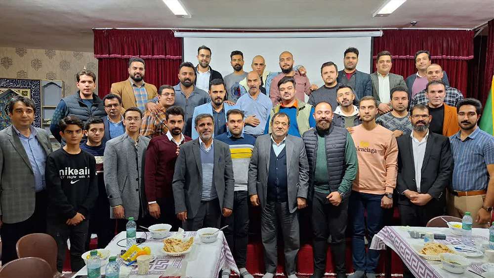 دورهمی فارغ التحصیلان دبستان پسرانه ناحیه 1