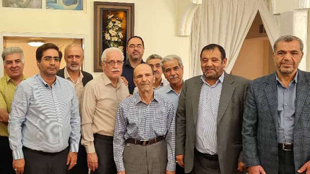 در محضر اساتید